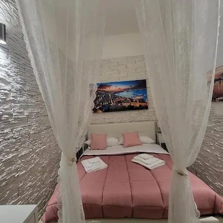Dream House Napels
